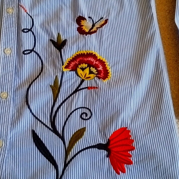 Woman's Med Talbots Embroidered Blouse Blue and White Stripe - Picture 3 of 8